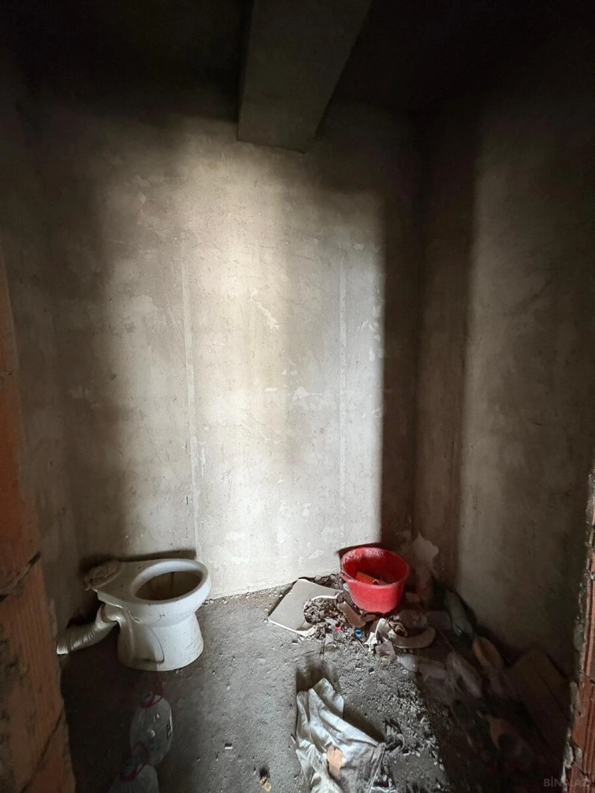 Satılır 3 otaqlı mənzil 112 m²