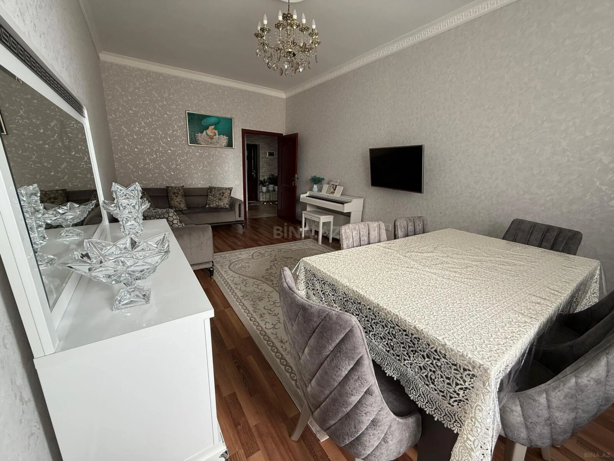 Satılır 2 otaqlı mənzil 72 m²