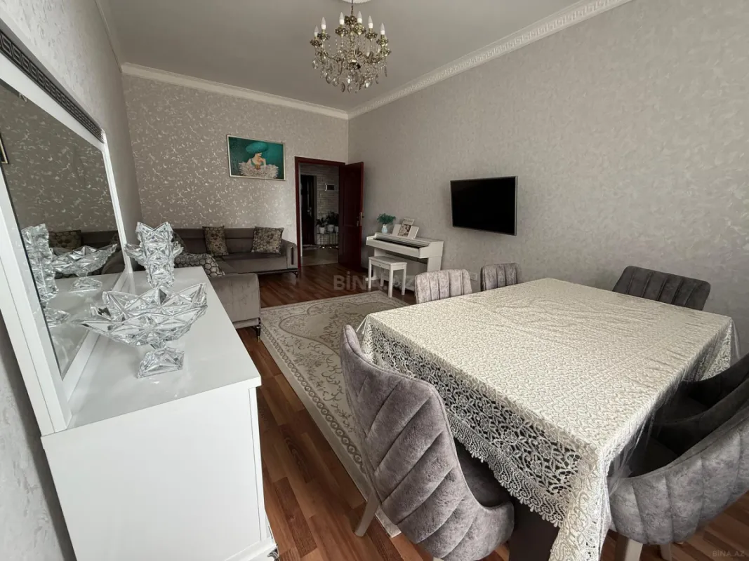 Satılır 2 otaqlı mənzil 72 m²
