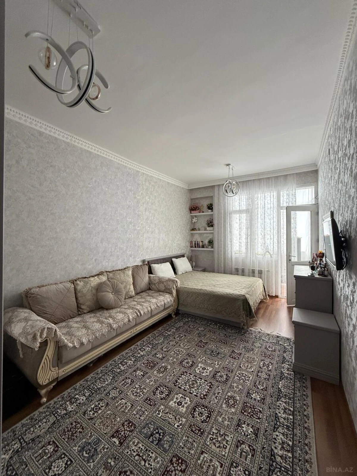 Satılır 2 otaqlı mənzil 72 m²