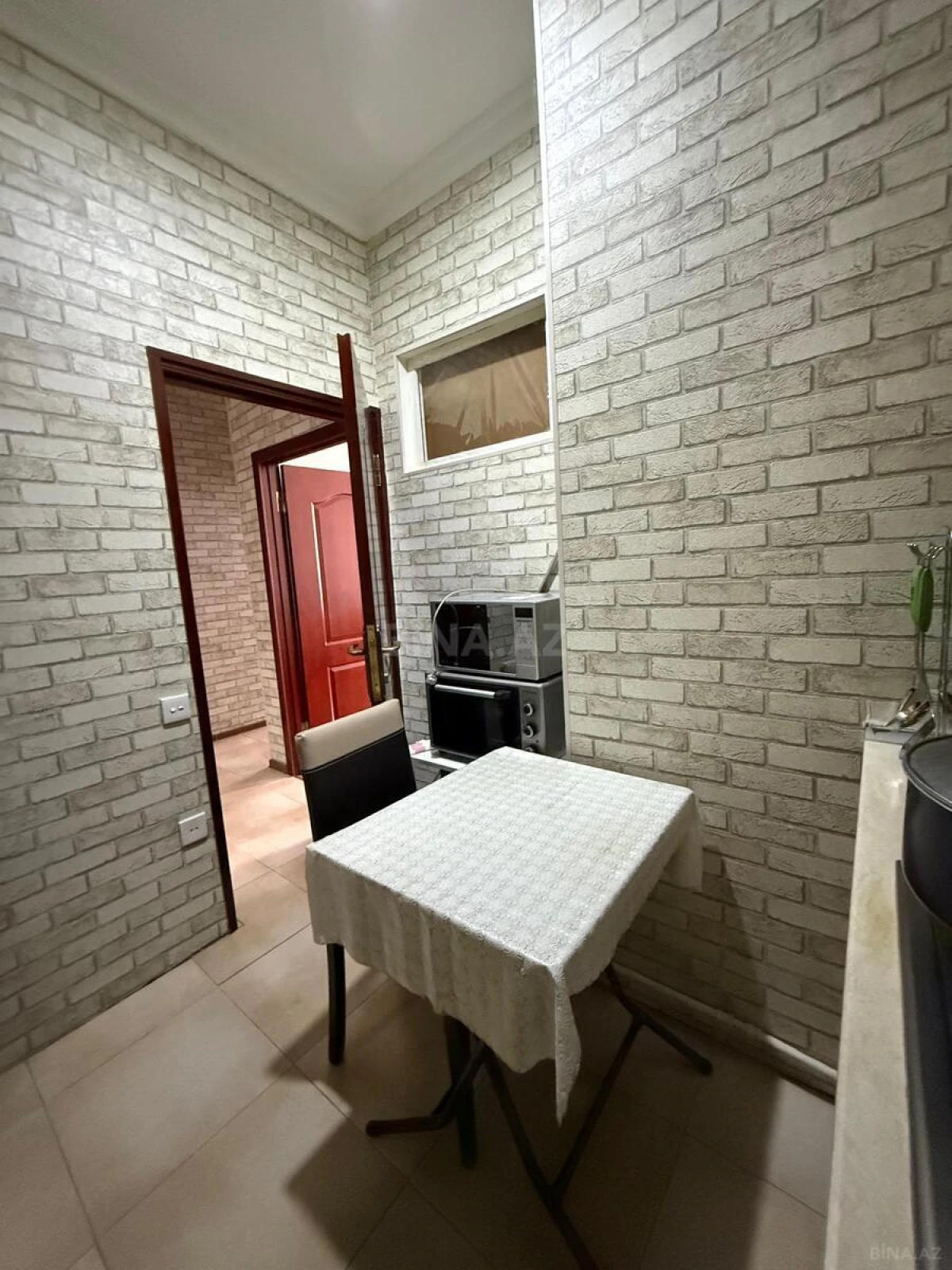 Satılır 2 otaqlı mənzil 72 m²