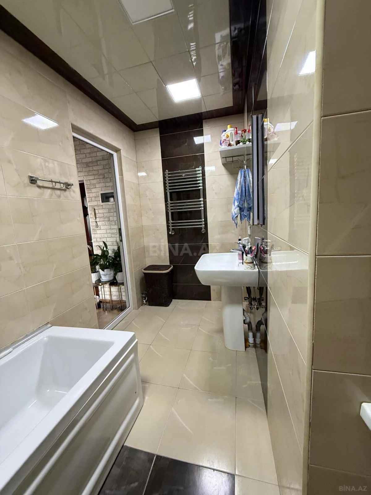 Satılır 2 otaqlı mənzil 72 m²