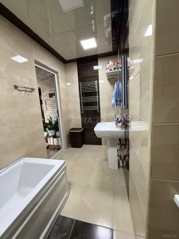 Satılır 2 otaqlı mənzil 72 m²