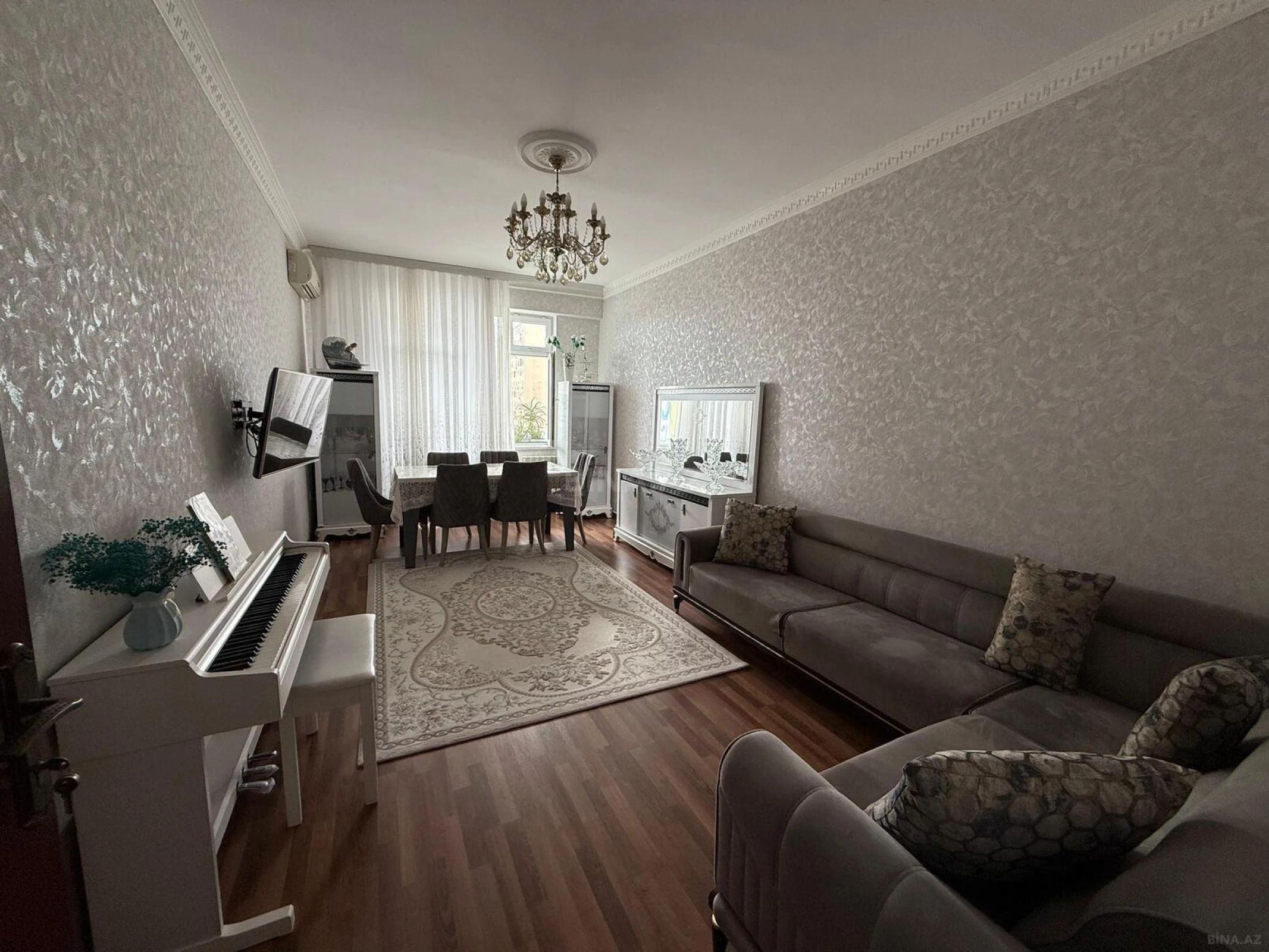 Satılır 2 otaqlı mənzil 72 m²