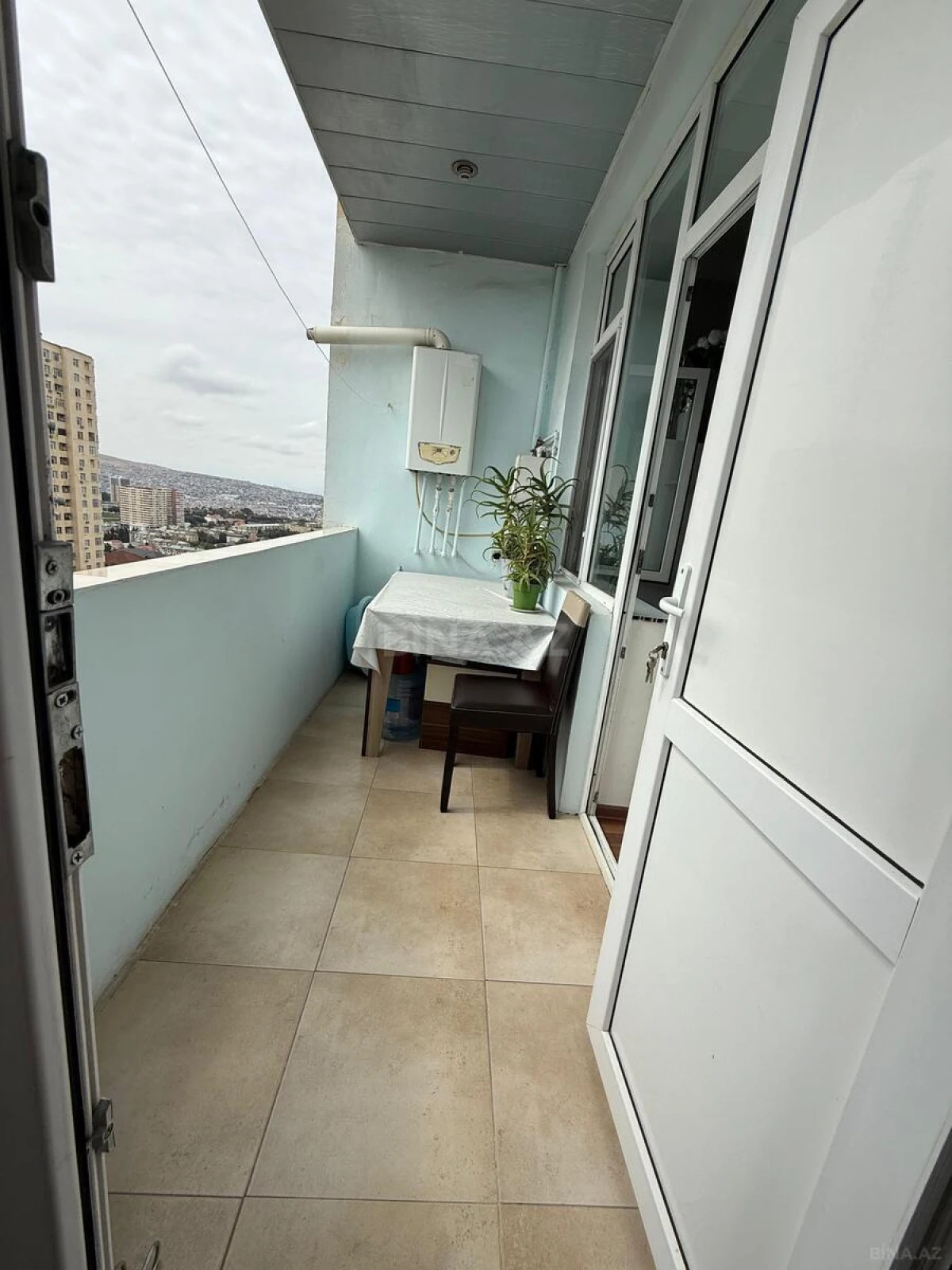 Satılır 2 otaqlı mənzil 72 m²