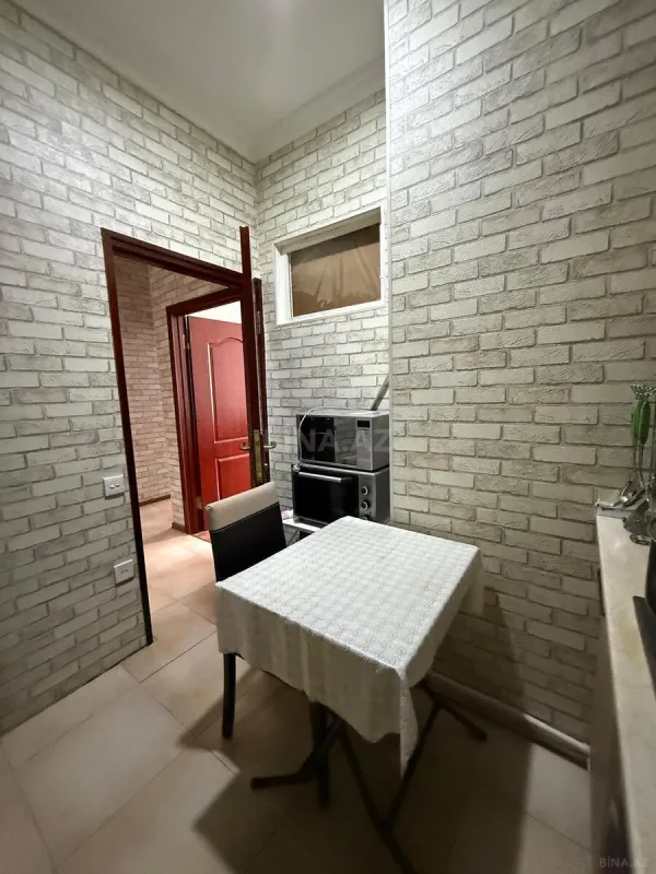 Satılır 2 otaqlı mənzil 72 m²