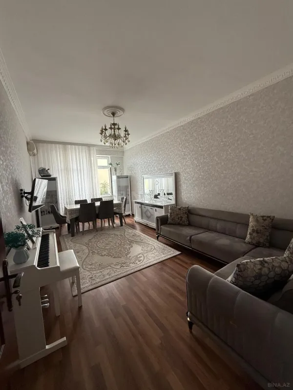 Satılır 2 otaqlı mənzil 72 m²