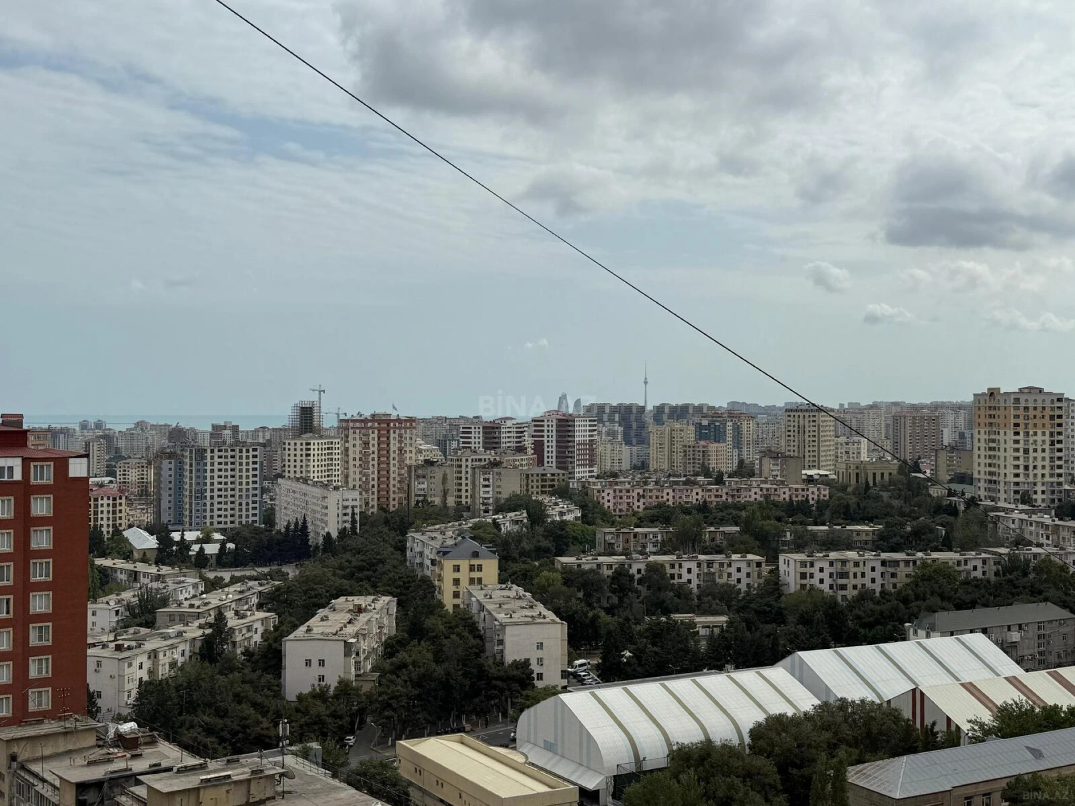 Satılır 2 otaqlı mənzil 72 m²