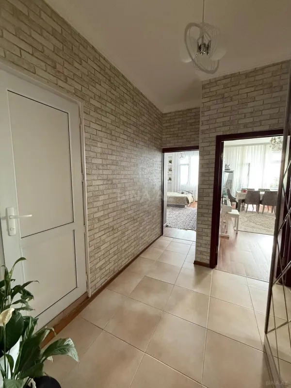 Satılır 2 otaqlı mənzil 72 m²