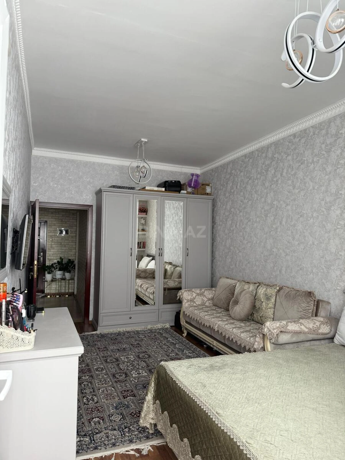 Satılır 2 otaqlı mənzil 72 m²