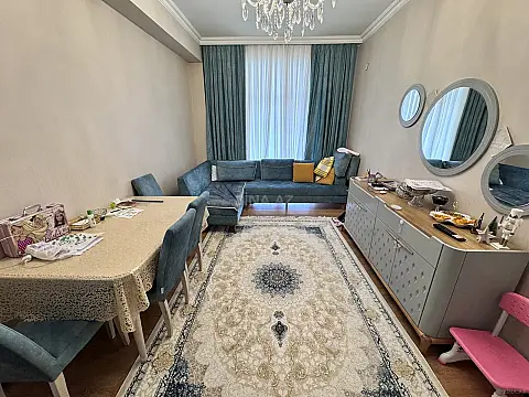 Satılır 4 otaqlı mənzil 110 m²