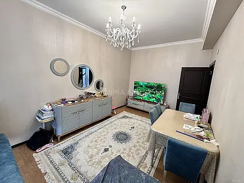 Satılır 4 otaqlı mənzil 110 m²