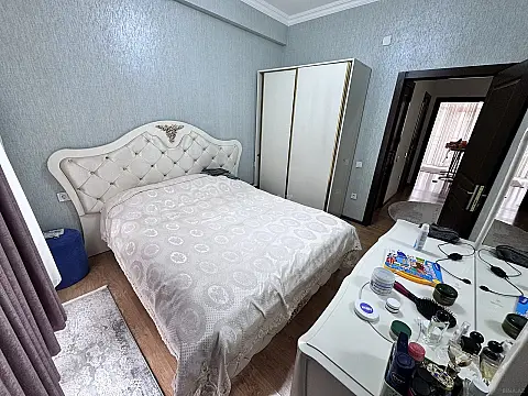 Satılır 4 otaqlı mənzil 110 m²