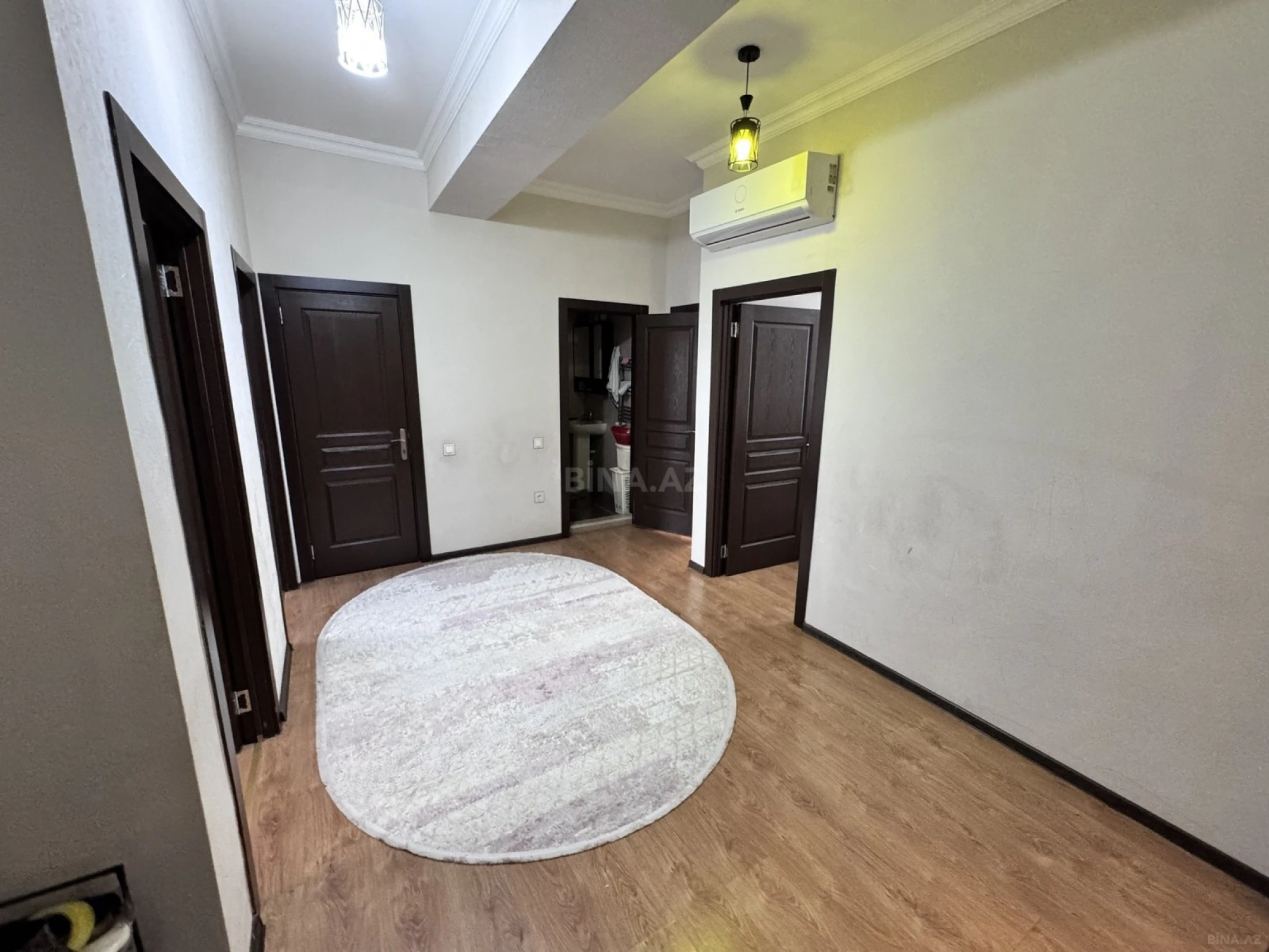 Satılır 4 otaqlı mənzil 110 m²