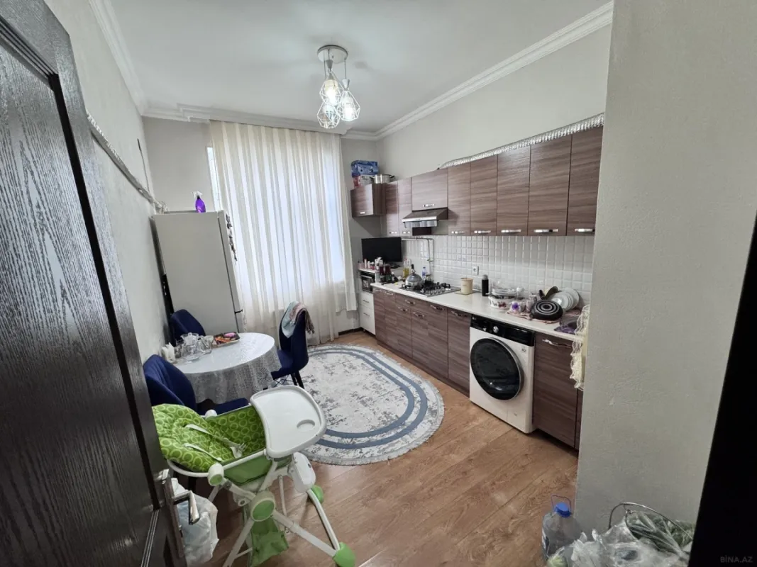 Satılır 4 otaqlı mənzil 110 m²