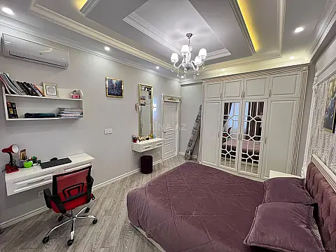 Kirayə verilir 4 otaqlı mənzil 200 m²