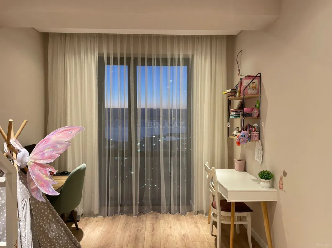 Satılır 3 otaqlı mənzil 108 m²