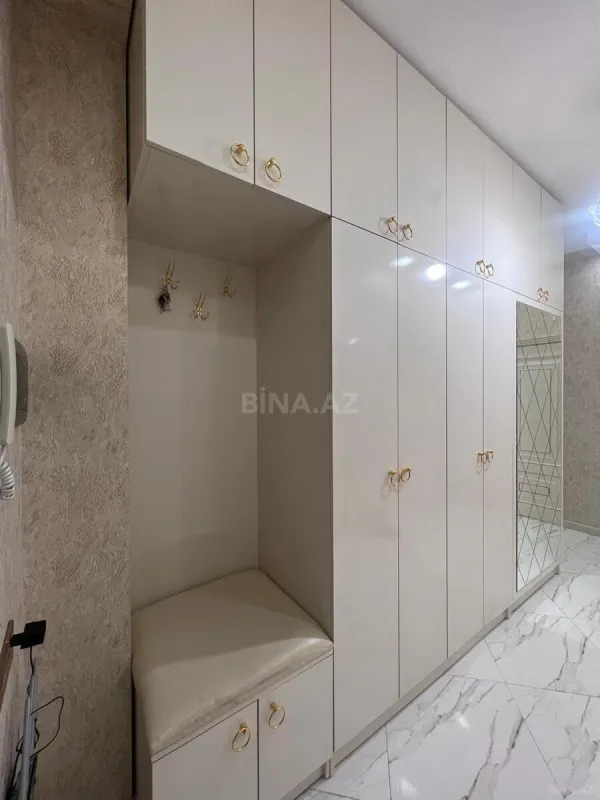 Satılır 2 otaqlı mənzil 78 m²