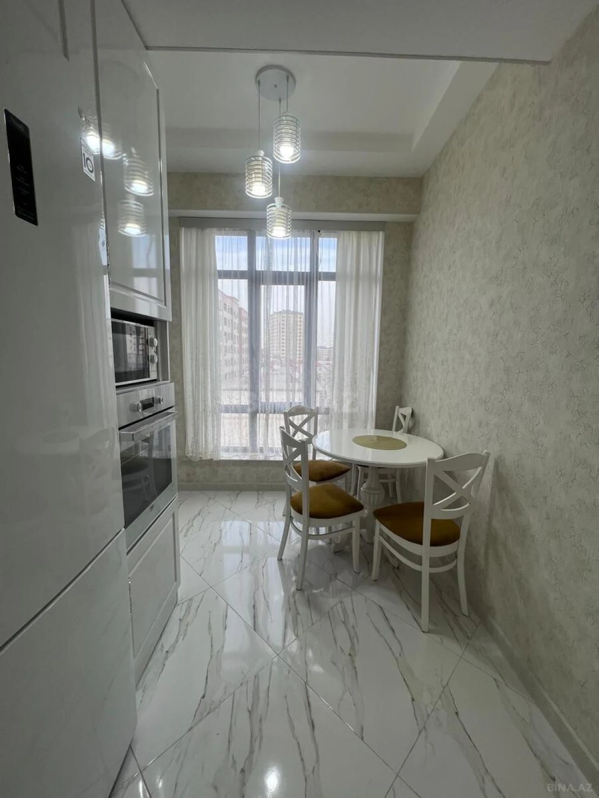 Satılır 2 otaqlı mənzil 78 m²