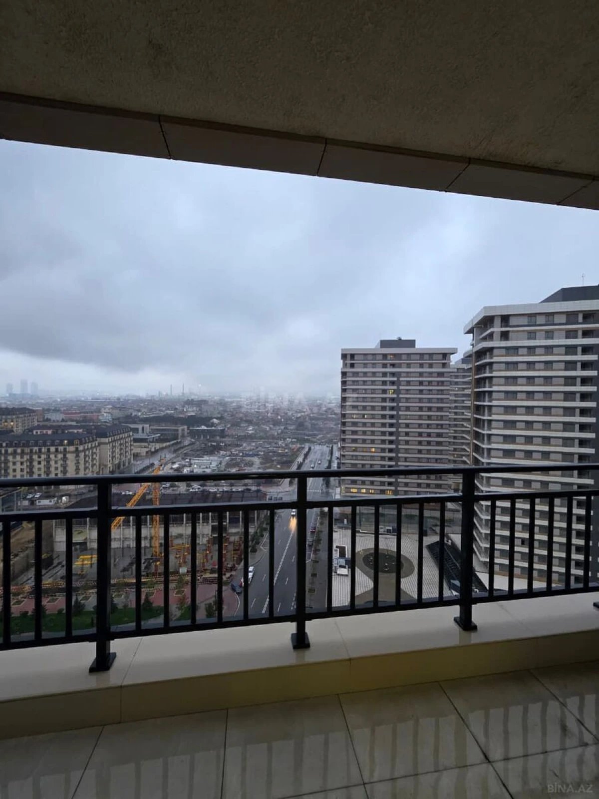 Satılır 3 otaqlı mənzil 120 m²