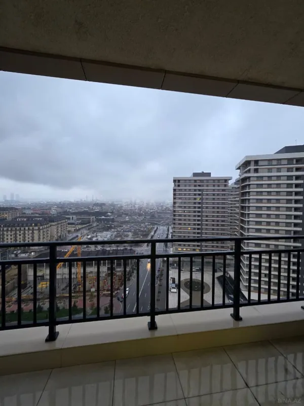 Satılır 3 otaqlı mənzil 120 m²