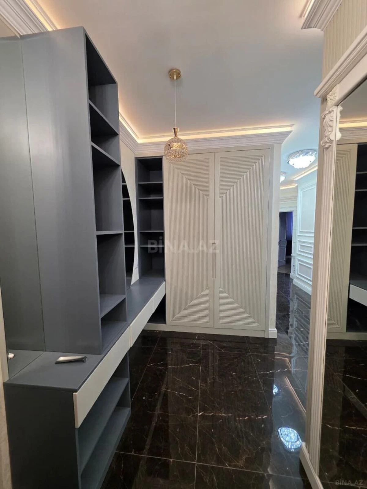 Satılır 3 otaqlı mənzil 120 m²