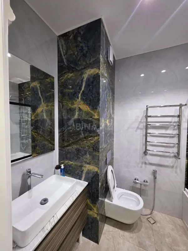 Satılır 3 otaqlı mənzil 120 m²