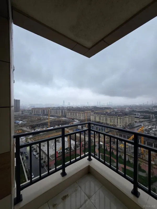 Satılır 3 otaqlı mənzil 120 m²