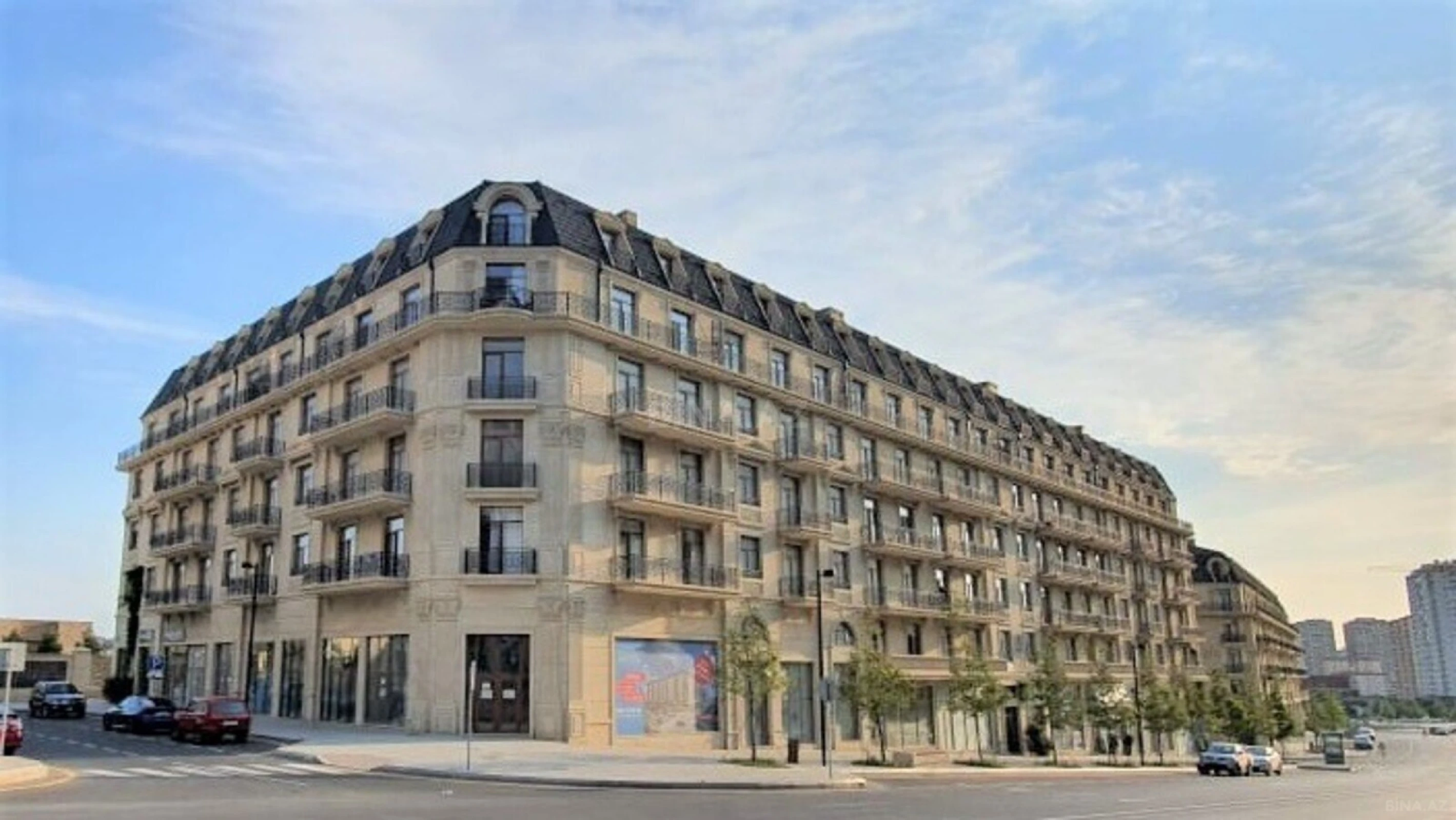 Satılır 3 otaqlı mənzil 144 m²