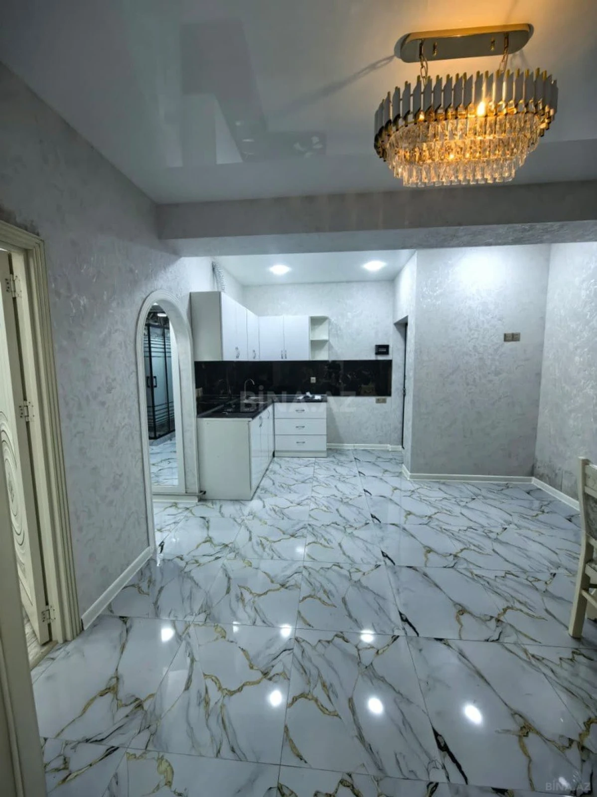 Satılır 2 otaqlı mənzil 64 m²