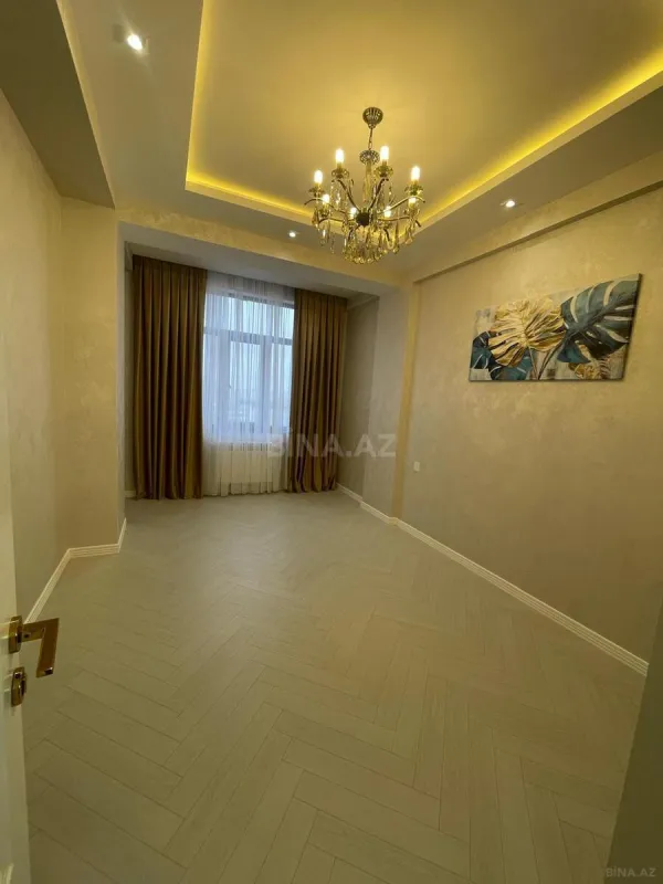 Satılır 3 otaqlı mənzil 105 m²