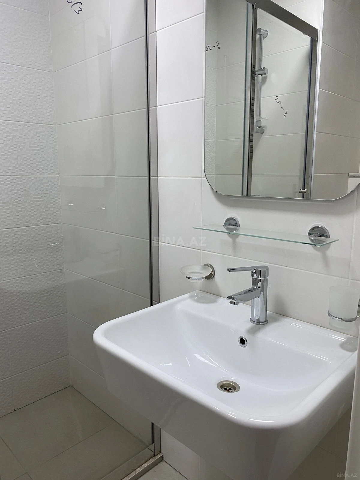 Satılır 3 otaqlı mənzil 96.6 m²