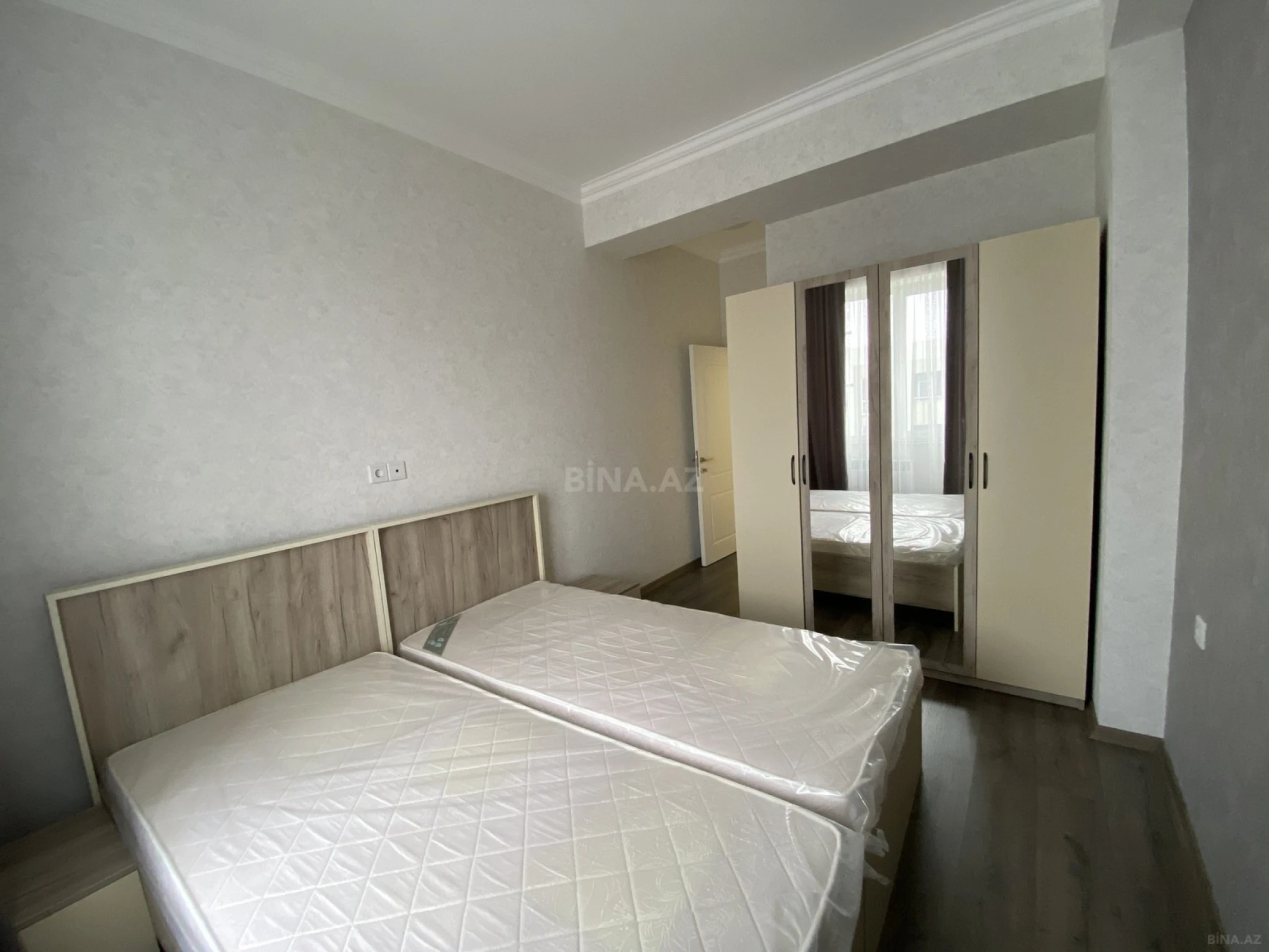 Satılır 3 otaqlı mənzil 96.6 m²