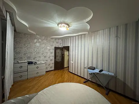 Satılır 3 otaqlı mənzil 120 m²