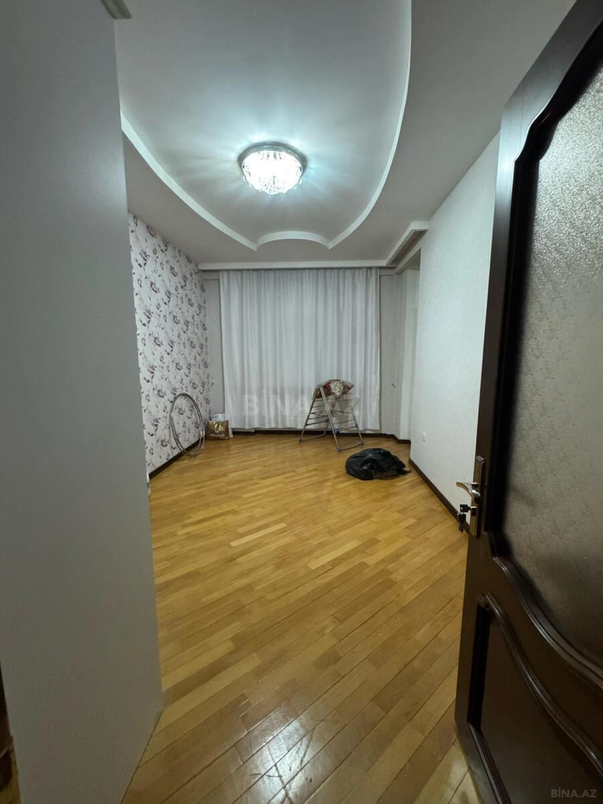 Satılır 3 otaqlı mənzil 120 m²