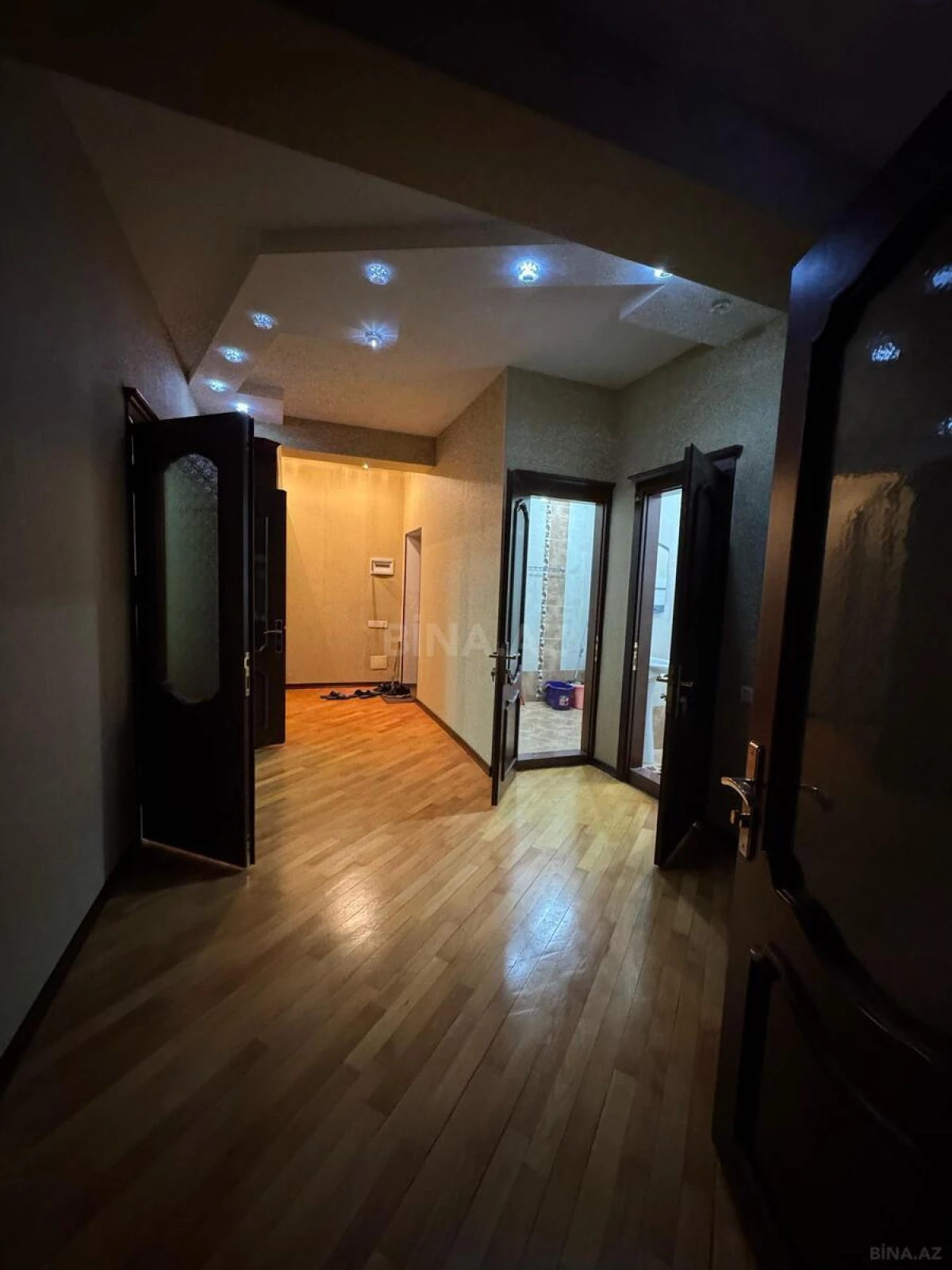 Satılır 3 otaqlı mənzil 120 m²