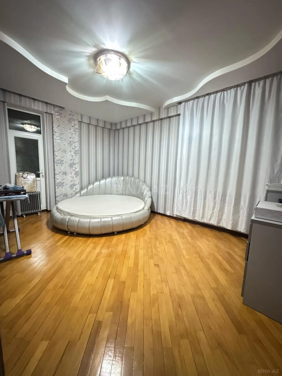 Satılır 3 otaqlı mənzil 120 m²