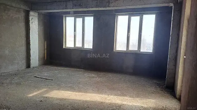 Satılır 4 otaqlı mənzil 141 m²