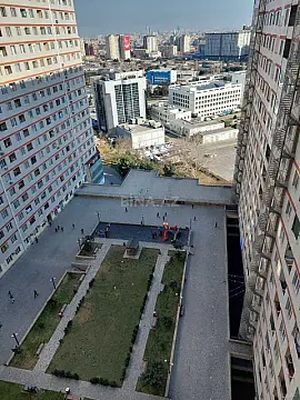 Satılır 4 otaqlı mənzil 141 m²