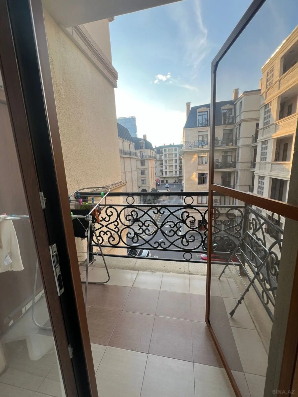 Kirayə verilir 3 otaqlı mənzil 150 m²