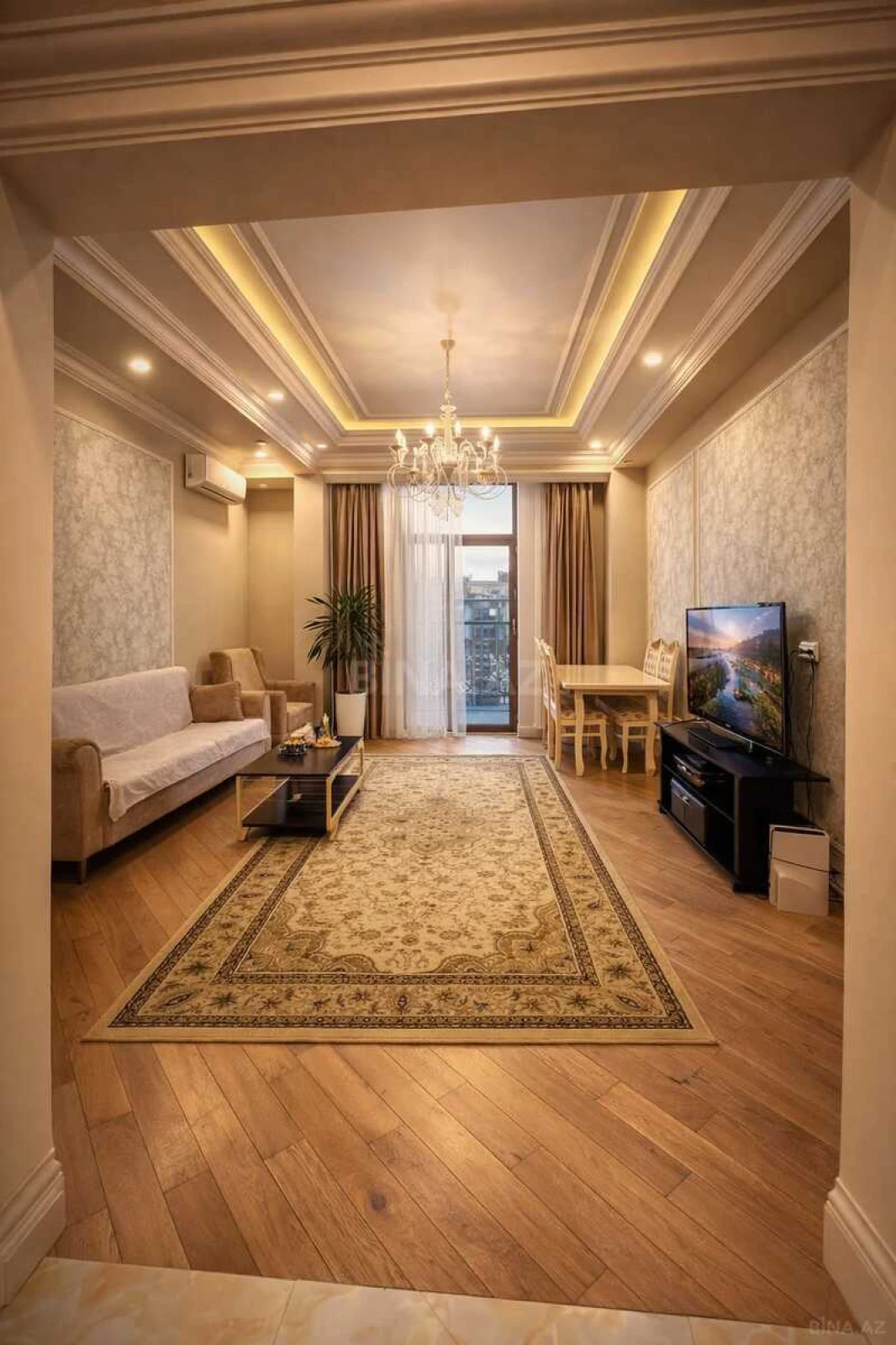 Kirayə verilir 3 otaqlı mənzil 150 m²