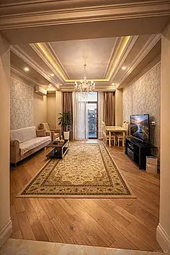 Kirayə verilir 3 otaqlı mənzil 150 m²