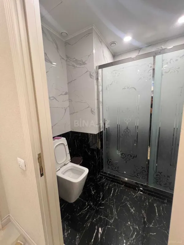 Kirayə verilir 3 otaqlı mənzil 150 m²
