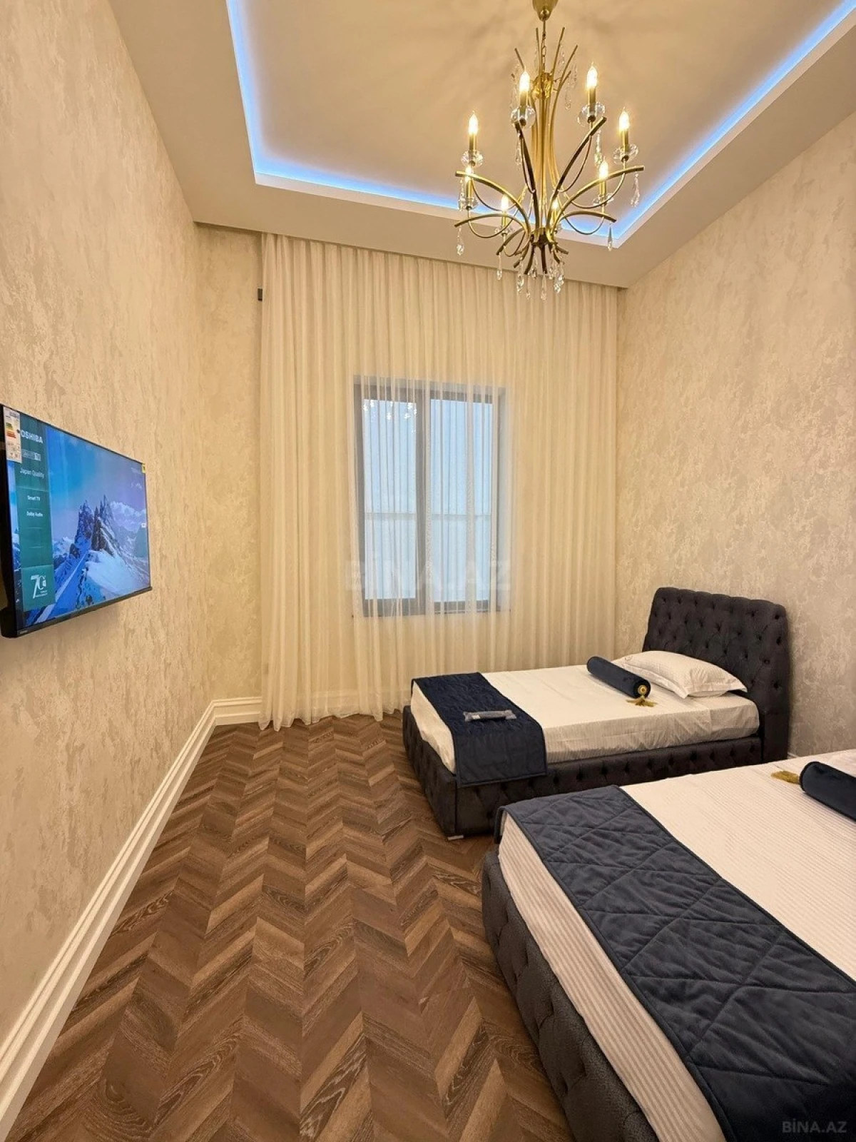 Satılır 5 otaqlı həyət evi 280 m²