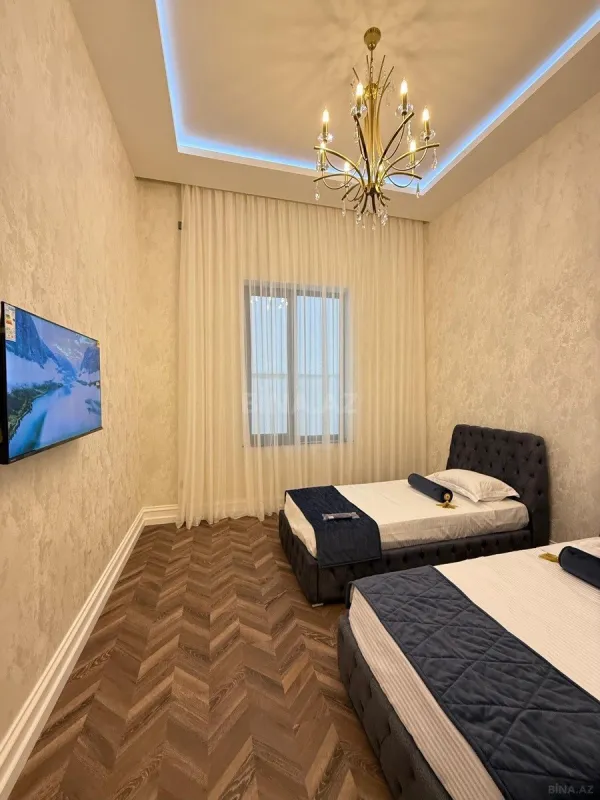 Satılır 5 otaqlı həyət evi 280 m²