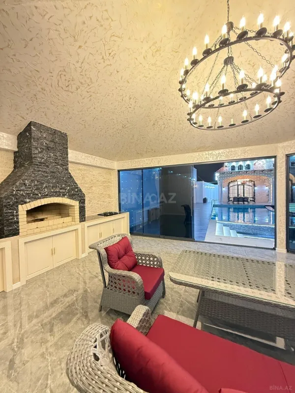 Satılır 5 otaqlı həyət evi 280 m²
