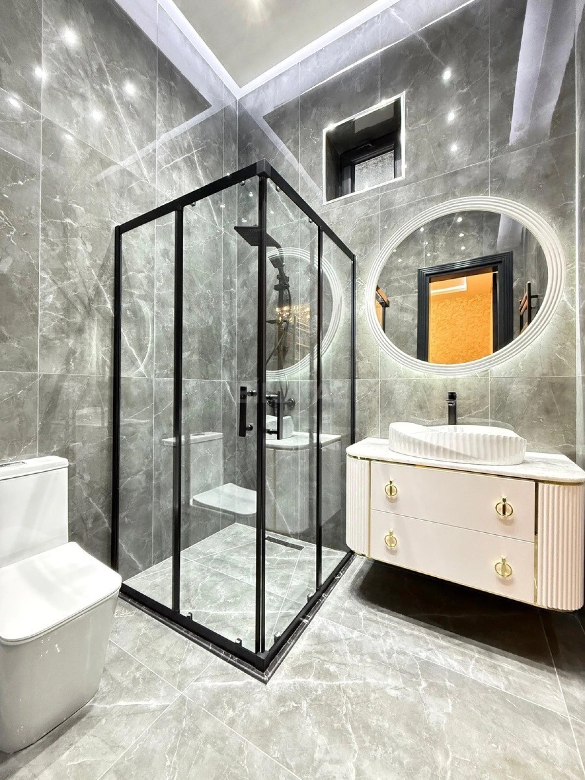 Satılır 5 otaqlı həyət evi 280 m²