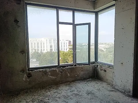 Satılır 3 otaqlı mənzil 118 m²