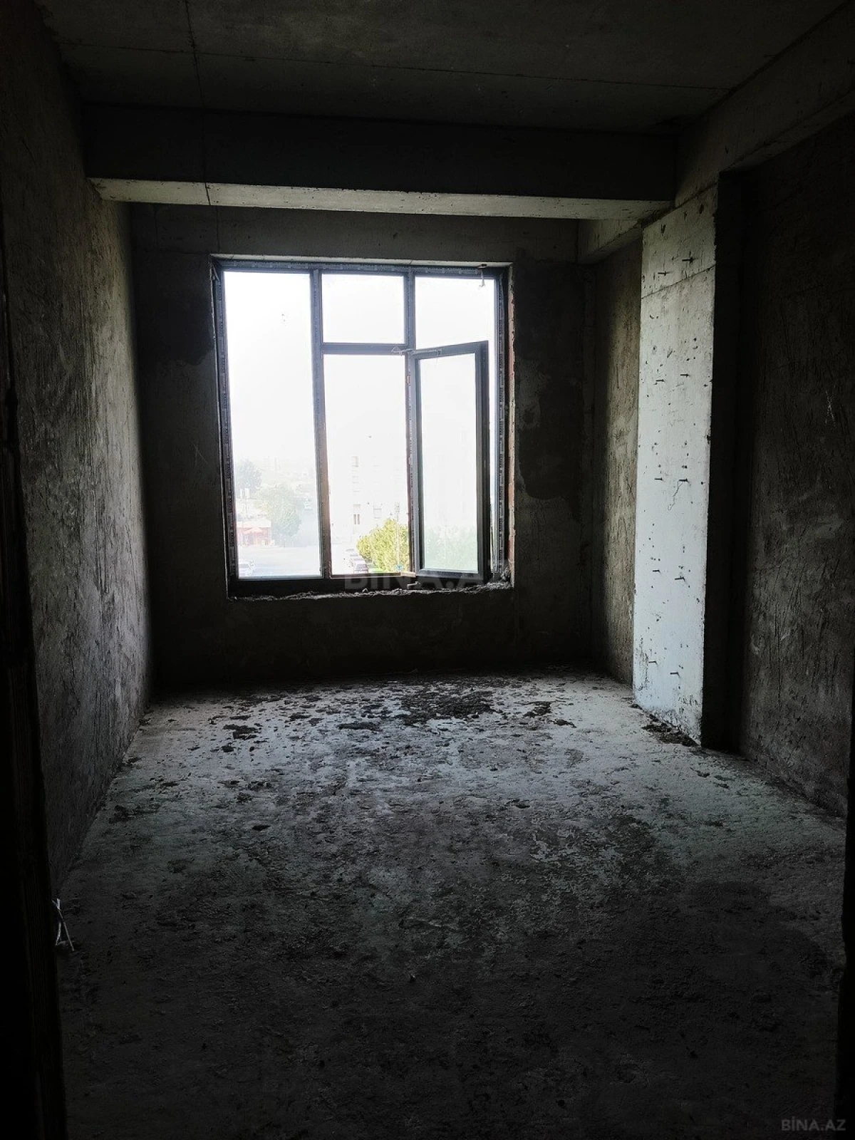 Satılır 3 otaqlı mənzil 118 m²