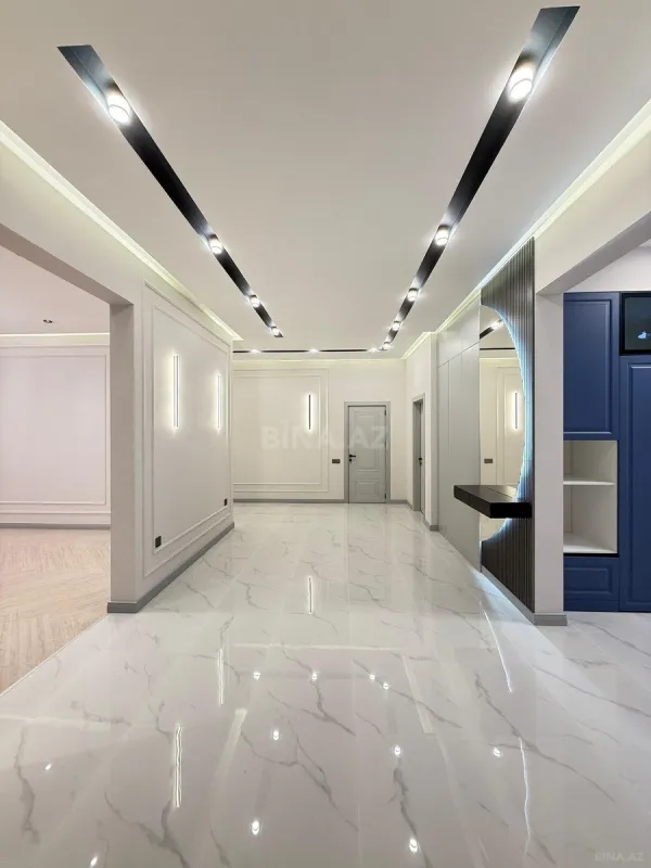 Satılır 5 otaqlı həyət evi 200 m²